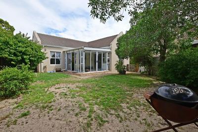 House For Sale in Sunningdale, Cape Town