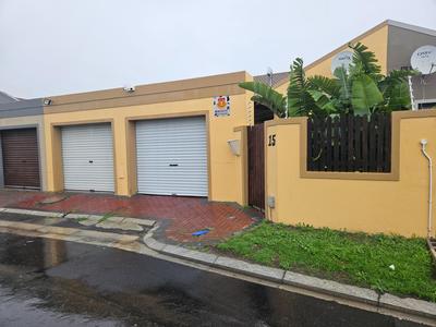 House For Rent in Parklands, Cape Town